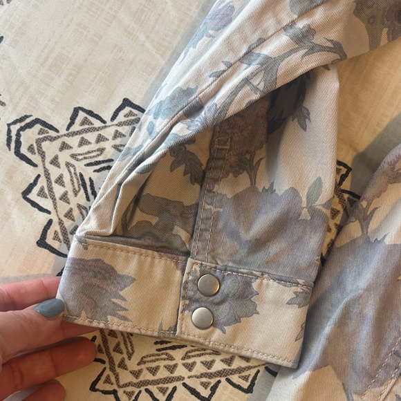 Chico's Beige and Purple Floral Jacket - Picture 6 of 8